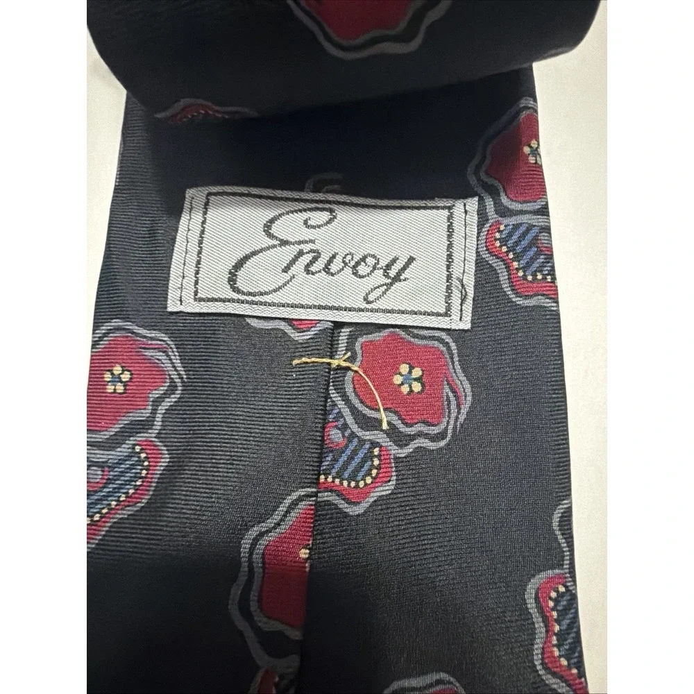 Envoy Mens Silk Necktie Black Red Grey Floral Poppy Pattern Classic 56 Inch